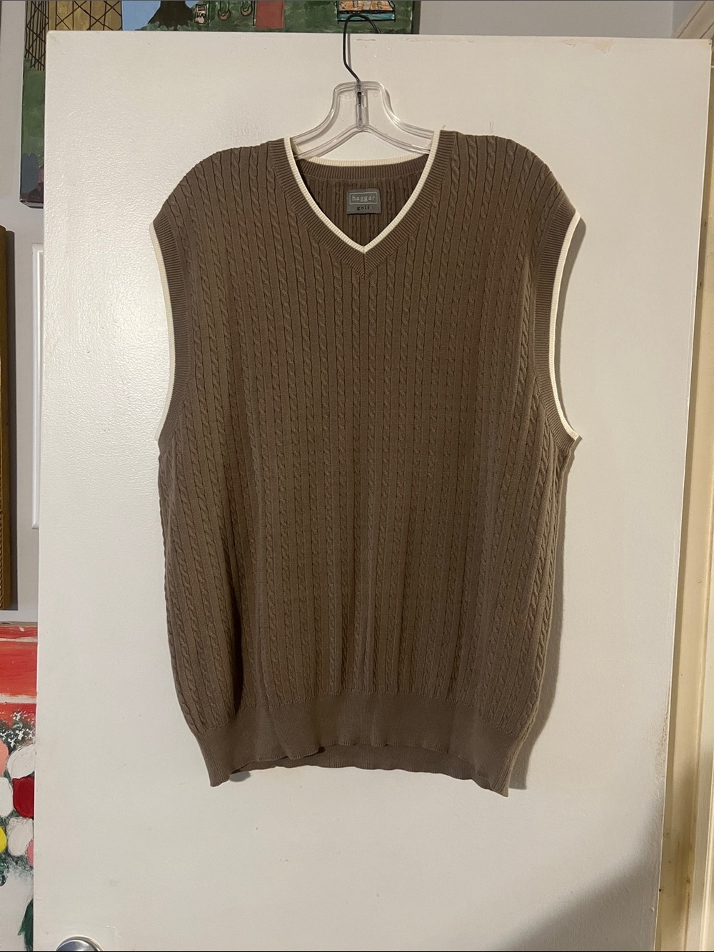 Haggar golf tan/cream men’s cable knit sweater vest. 100% cotton